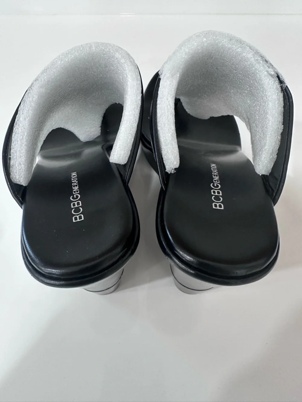 BCBGeneration Black Queenie Thong Wedge Sandals Heels Size 9M - Picture 7 of 11